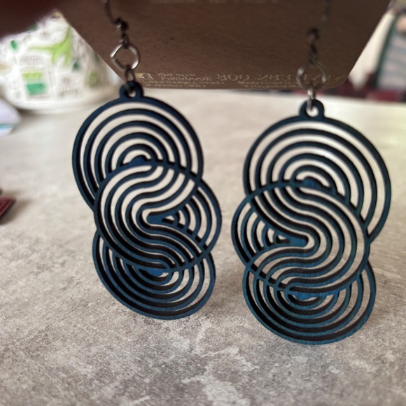 Green Tree Jewelry Earrings Lightweight Laser Cut Wood 2 pairs - Picture 7 of 11